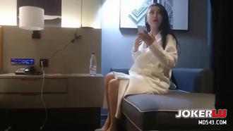  雀儿满天飞之极品少妇气质时尚 S型身材肤白貌美