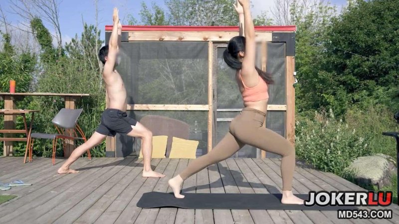  口爆裤里丝瑜伽教练